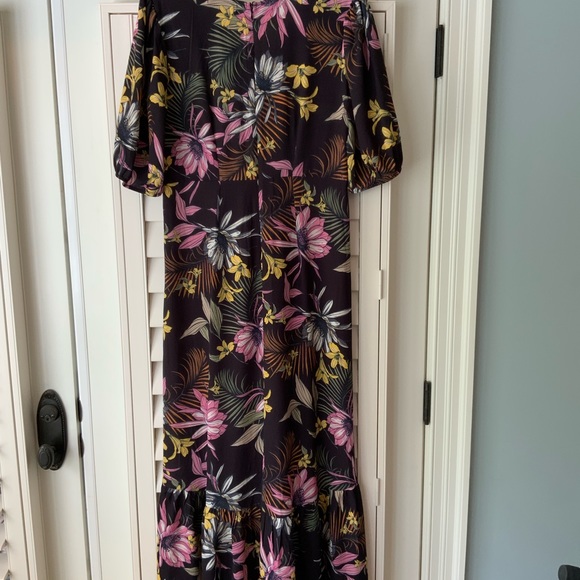 Long graduating hem dress - Picture 3 of 5